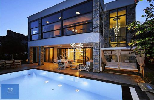 Gündoğan Merkezde Özenle Tasarlanmış Modern Villa