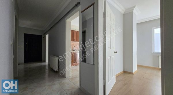 Göktürk Belediye Caddesinde Yenilenmiş 2+1 Ara Kat Fırsat Daire