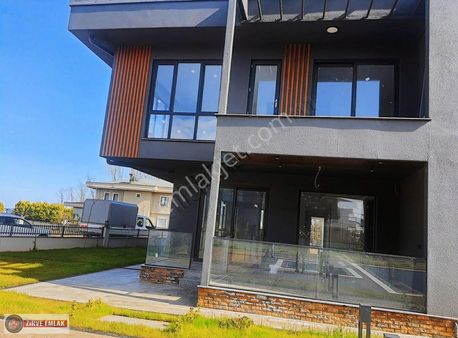 Deniz Ve Havuz Manzaralı Villa...deniz Ve Kumsal Bir Adımda...