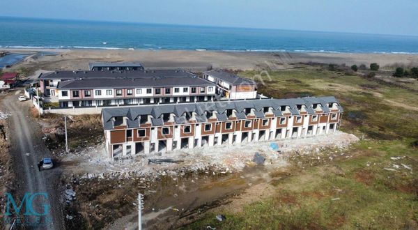 Denize 300 Metre 3+1 Tripleks Satılık Yazlık Villa