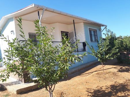 Kemalpaşa Yukarıkızılca'da Satılık Bahçeli Müstakil Ev