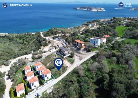 Karaburun Merkez'de 20/40 İmarlı 294 M2 Satılık Arsa