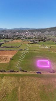 Muğla Merkez Çiftlik Mahallesi 563 M2 Tarla