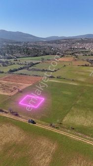 Muğla Menteşe Çiftlik Mahallesi 567 M2 Tarla