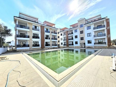 ▶ ▶ Akçay Körfez'den Ultra Lüks Yüzme Havuzlu 2+1 Sıfır Satılık Dubleks