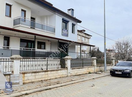 Hallaçlar Mahallesinde Nısan Anahtar Teslim 5+1 Satılık Villa