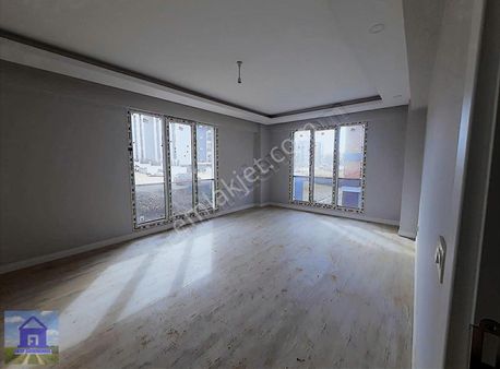 Silivri Yenimahallede Sitede 3+1 Arakat Satılık Yeni Daire