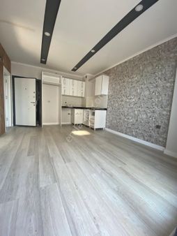 Satılık 1+1 Yüzme Havuzlu Site İçinde Sitenin En Uygun Dairesi