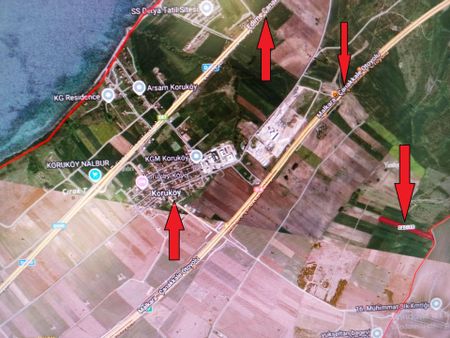 Koruköy De Denize, Yola Ve Tatil Köylerine Yakın Tarla