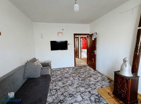 Binevler Turyaptan Diş Hast. Karşı Doğalgazlı İki Katlı Müstakil