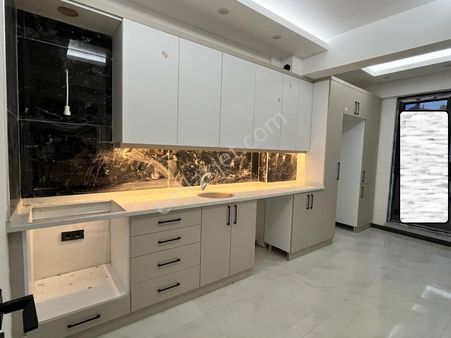 Ender Uysal Gayrimenkulden Fatih Mahallesin De Satılık Lüx Balkonlu İki Daire...