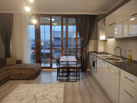 Manisa Muradiye'de Villalar Bölgesinde Eşyalı Satılık 1+1 Daire