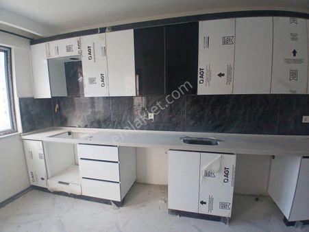 3+1 & 4+1 Yeni Hastahane Yolu Üzeri Sıfır Daireler