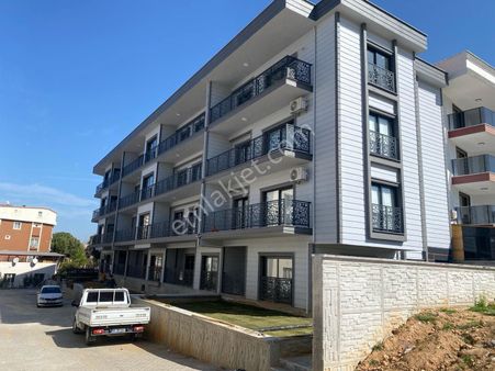 Kuşadası Davutlarda Satılık Ara Kat Sıfır Manzaralı 2+1 Daire