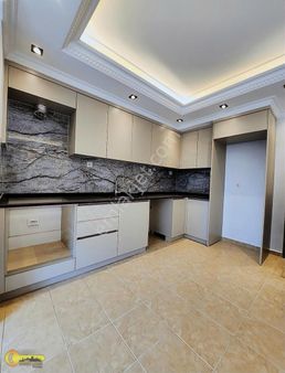 Alanya Mahmutlar Denize Sıfır Site Tadilatlı 2+1