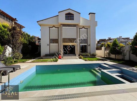 Burç'da Site İçerinde Bireysel Havuzlu 6+1 Villa