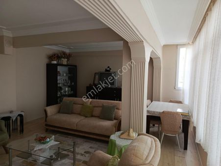 Çiğli Belediye Karşısı Ziraatbank Ve Akbank 7.noter Yanı Satılık 2 Katlı Müstakil Bina Teraslı