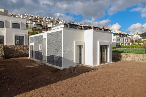 Bodrum Akyarlar'da Satılık Tek Katlı Denize Yakın Villa