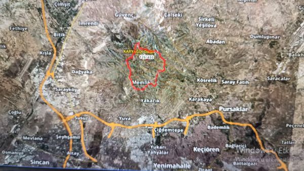 Yeni Mahalle Memlik'te Satılık 7593 M2 İmarsız Arsa