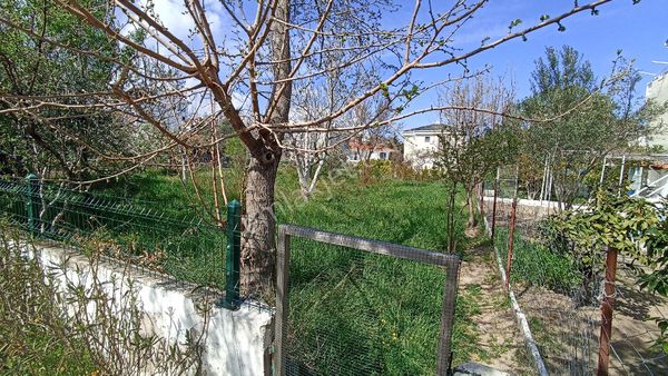 Mordoğan Barış Emlaktan Merkezde İkiz Villalık Çift Cepheli Satılık Arsa