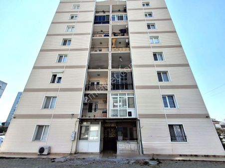 Çiğli Harmandalı Cumhuriyet Mahallesinde Satılık 3+1 Daire