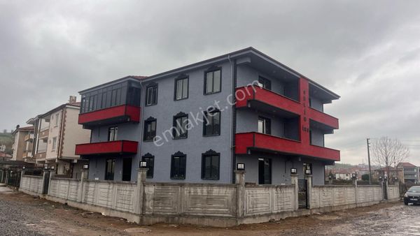 Karasu Aşağı Aziziyede Havuzlu 90m2 2+1 Lüx Satılık Daire