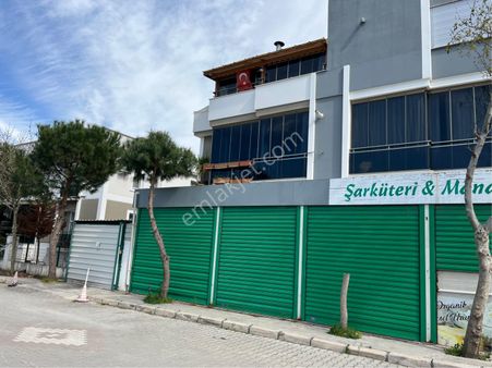 İzmir Menderes Merkezde Satılık Lüks 4+1 Villa