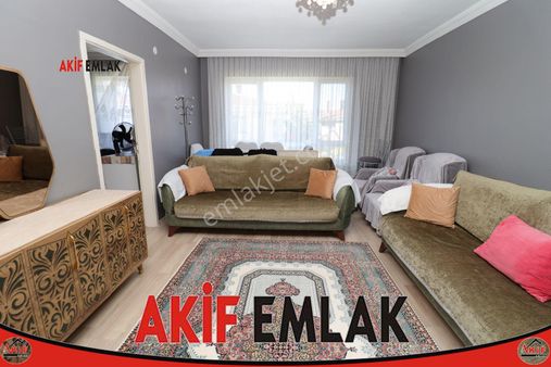 Akif'ten Etimesgut Belediye Yanı Katta 3+1 Satılık Daire