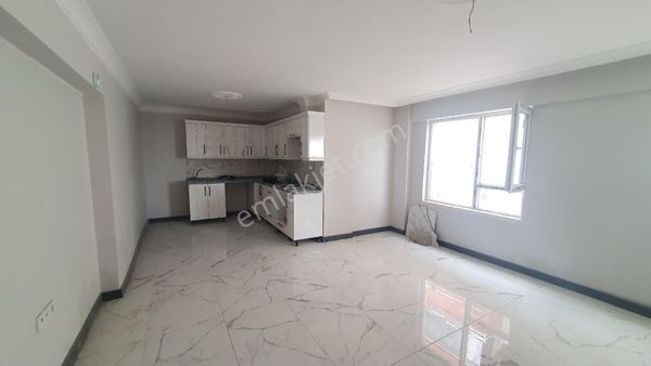 Mimar Sinan Sıfır Bina 1. Kat 2+1 75 M2 Daire Özelbahçesi Vardır