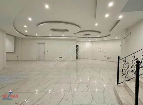 Yalıncak Da 7+1 Satılık Sıfır Tripleks Villa