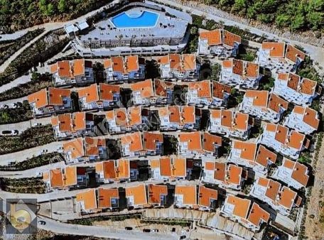 Fethiye Taşyaka Deliktaşta Havuzlu Sitede Satılık Daire