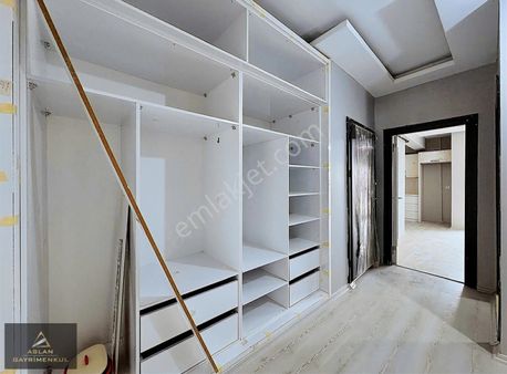 Aslan'dan Gümüşpala Merkez'de Oturuma Hazır Sıfır 3+1 Daire