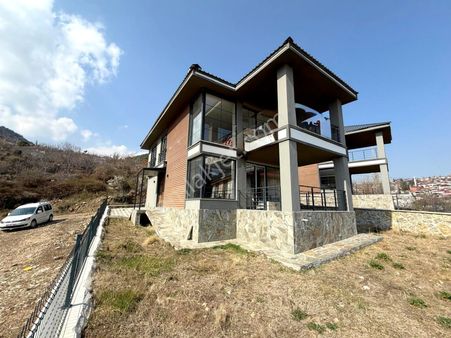 Remax Toros'tan Fındıkpınarı'nda Satılık 3+1 Villa