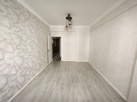 Kılıç Emlaktan Sırrında Satılık 2+1 Daire