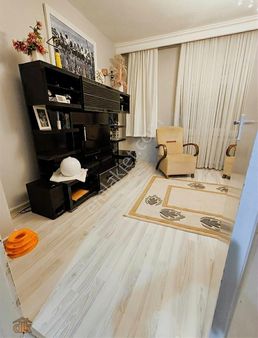 Dlk Emlaktan Kırım Caddesinde Satılık 3+1 Daire