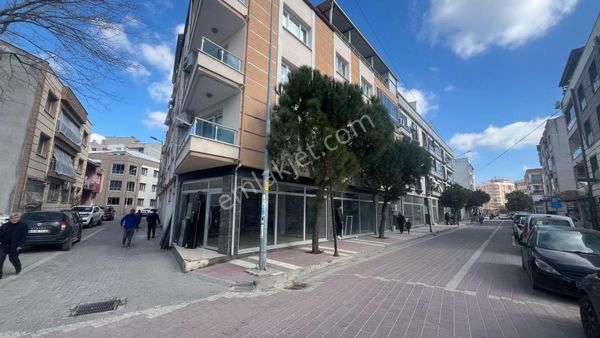 Özçoban Gayrimenkul'den Satılık Çarşı Merkezde Dükkan