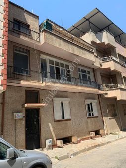 Turgutlu Satılık İstiklal Mah 2 Katlı Bina 113m2 Arsa Payı Vardır 4 Kat İmarlı 10 Metre Ön Cephe