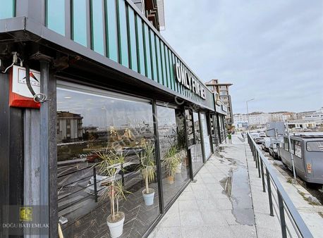 Doğu Batı'dan Beylikdüzü Adnan Kahveci Kurumsal Kiracılı Dükkan