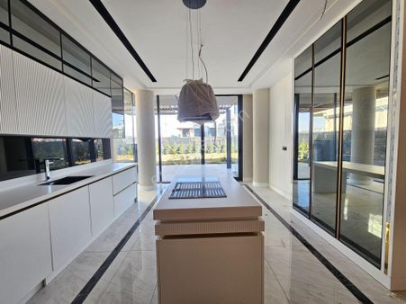 💫 Buhara Mahallesinde Müstakil Tadında Ultra Lüks 7+1 Asansörlü Bahçeli Villa 🔥
