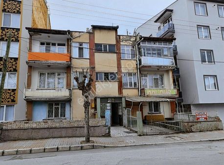 Afyon Merkez Zafer Mahallesi'nde Satılık 3 Adet 3+1 Daire