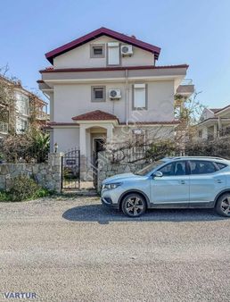 Deniz Manzaralı Satılık Villa