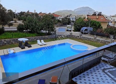 Ölüdeniz Hisarönü'nde 3+1 Çatı Dublex Eşyalı Satılık Daire