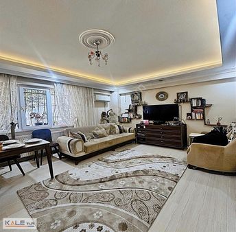 Yatırım Fırsatı Meydan Ardıçlı Karşısı 2+1satılık Daire Balkonlu