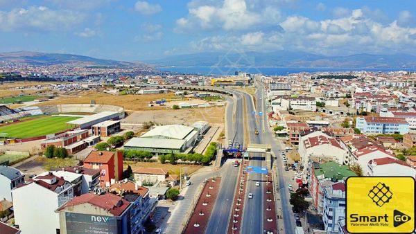 600 Evler'de Cadde Üzeri 2+1 Satılık Ara Kat Daire
