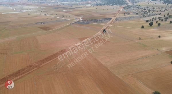 Antalya Korkuteli Sımandır Mahallesi'nde Satılık 3.828m2 Tarla