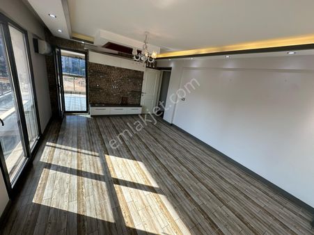 Denizli Yenişafak Mahallesinde 3+1 145m2 Klima,tv Ünitesi,avize,perdeli Satılık Lüks Dizayn Daire