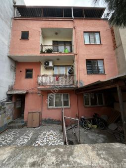 Manisa Barbaros Mahallesinde Satılık Bina