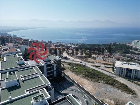 Kuşadası Değirmendere'de Lüks Ve Konforlu 3+1 Daire Sizi Bekliyor!