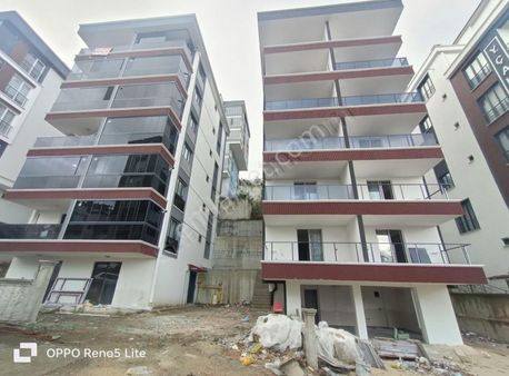 Yeni Mahallede Geniş Balkonlu Daire