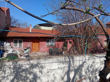 Müstakil İki Adet Ev